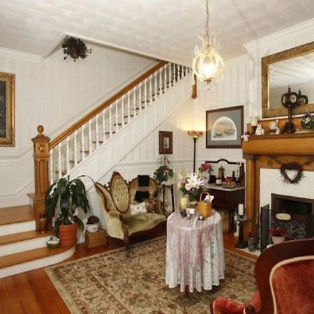 Belle Hearth Bed And Breakfast Waynesboro Exterior photo